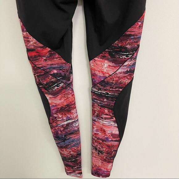 Lululemon Sweat & Repeat Tight Yoga Leggings Activewear Everlux Fabric Black SZ4 - Picture 9 of 12